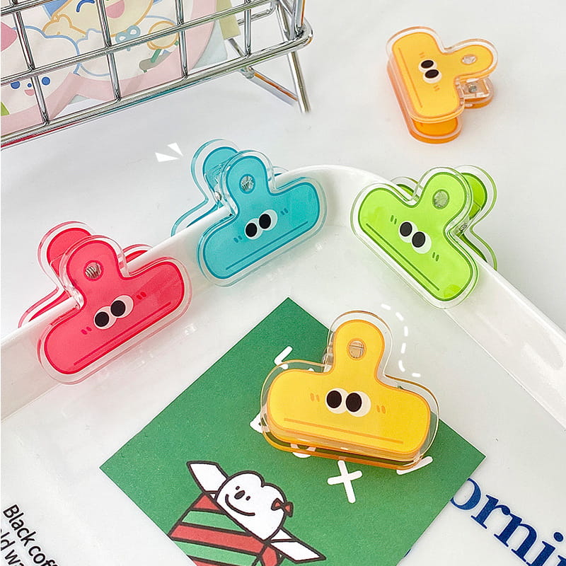 Small Eye Cute Acrylic Clip
