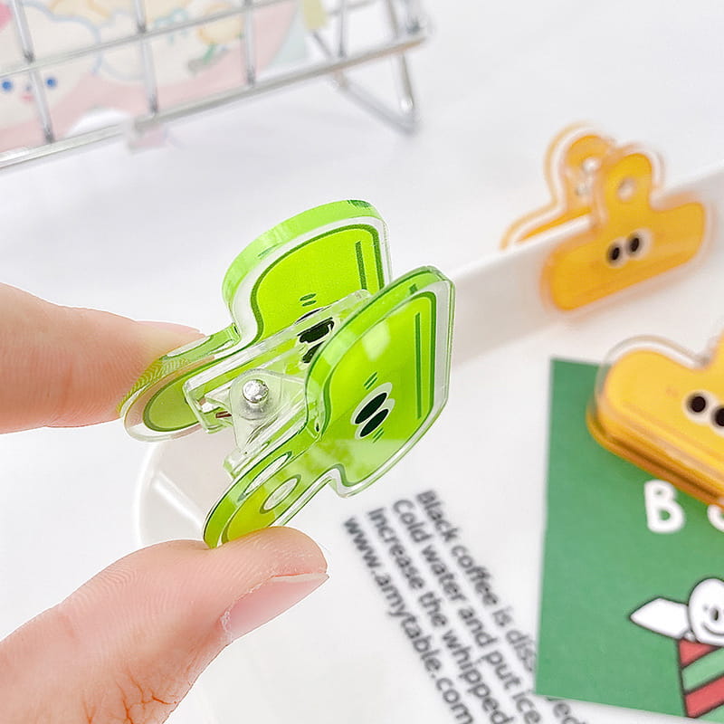Small Eye Cute Acrylic Clip
